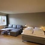 瑟尼菲森特旅舍