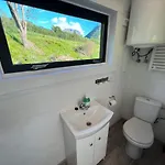 瑟尼菲森特旅舍 *